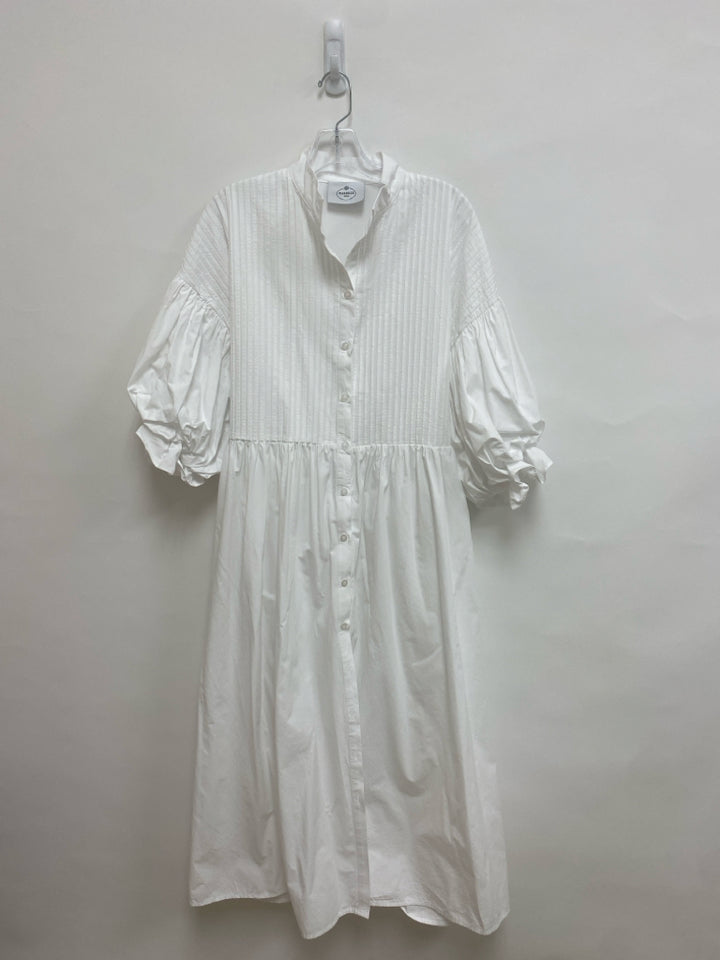 Size OSFM White Maxi Ladies Dress