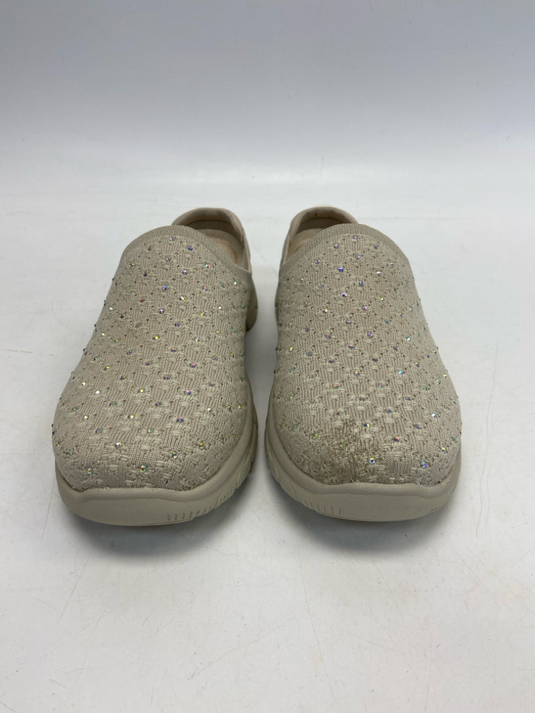 NWOT Skechers  Size 8 Cream Beaded Sneakers
