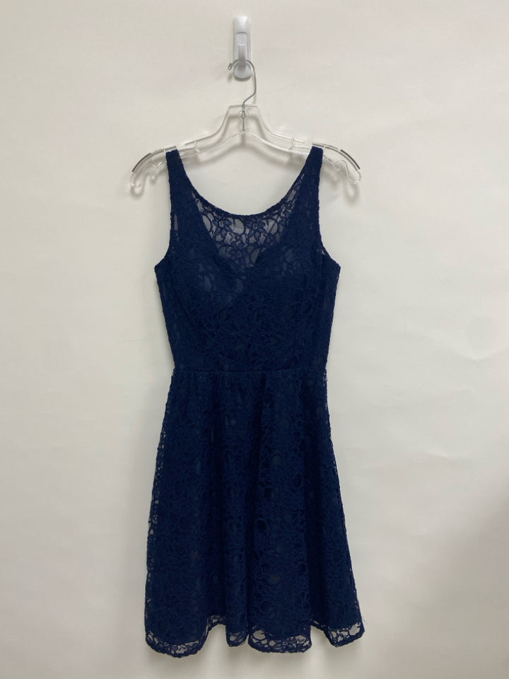 Size 10 Navy Lace Sleeveless Ladies Dress