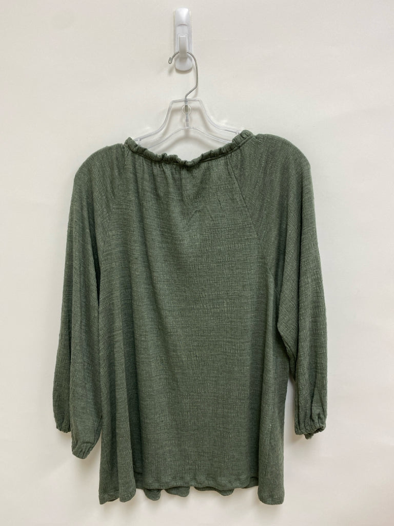 NWT Cable&amp;Gauge Size XL Dusty Green White Flowers Embroidered Ladies Top