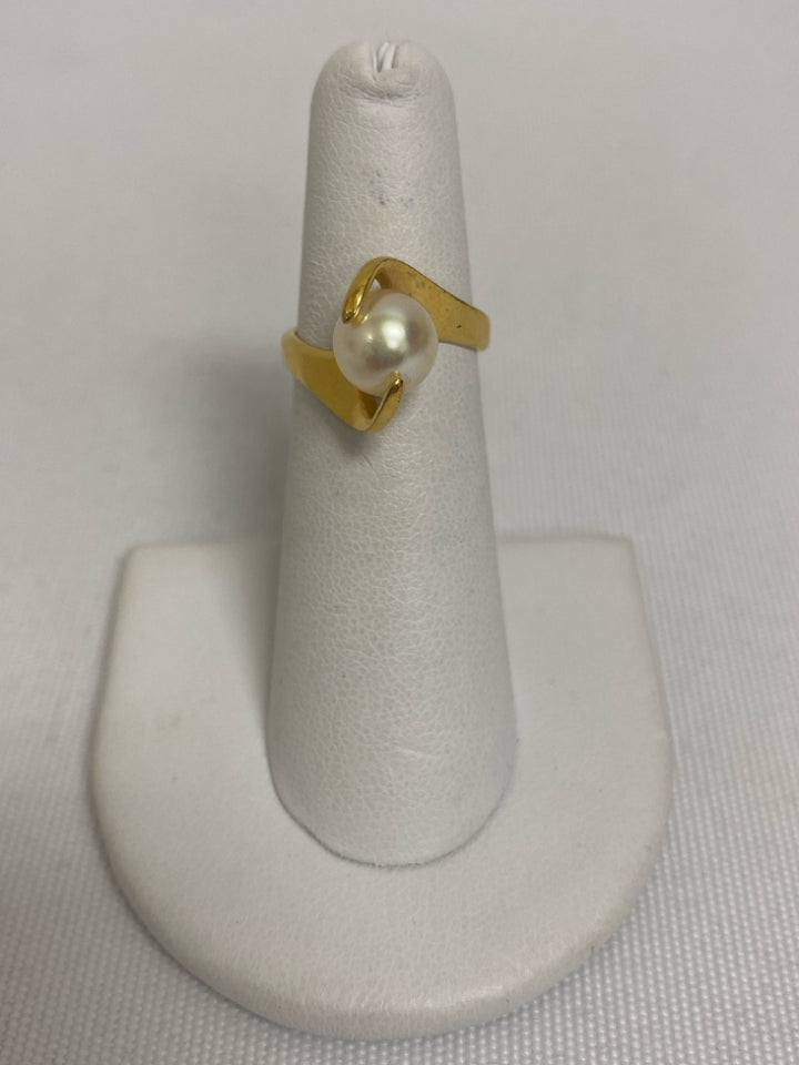 Gold Pearl Ring