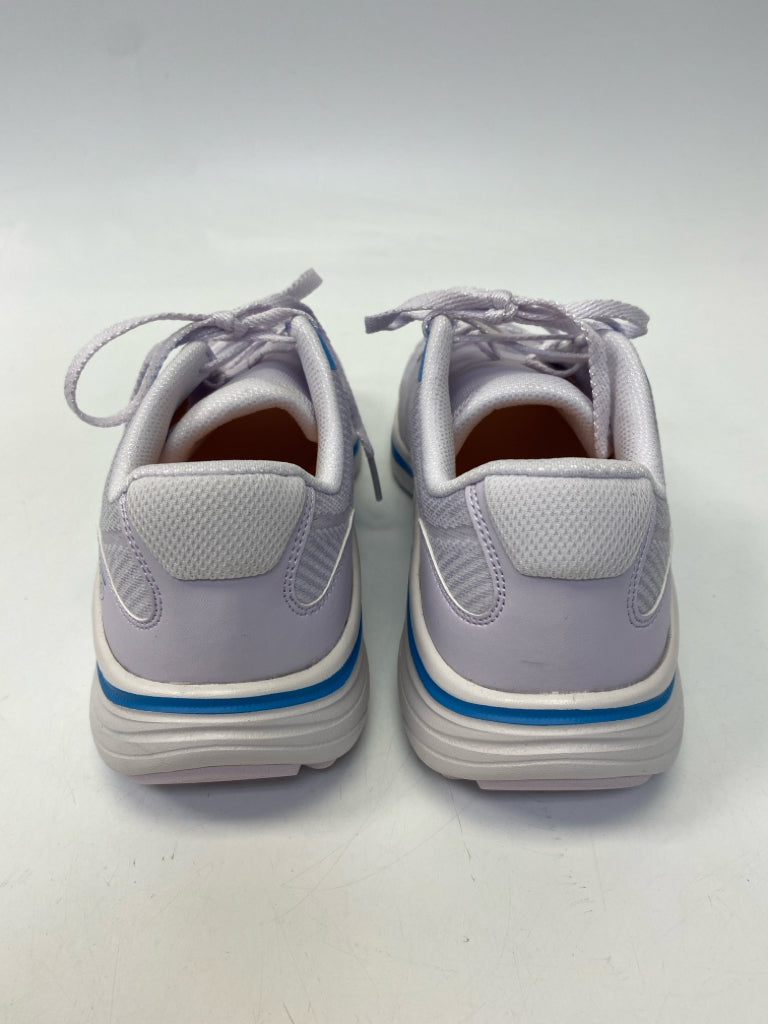 Skechers  Size 10 Lavender Lace Trim Sneakers