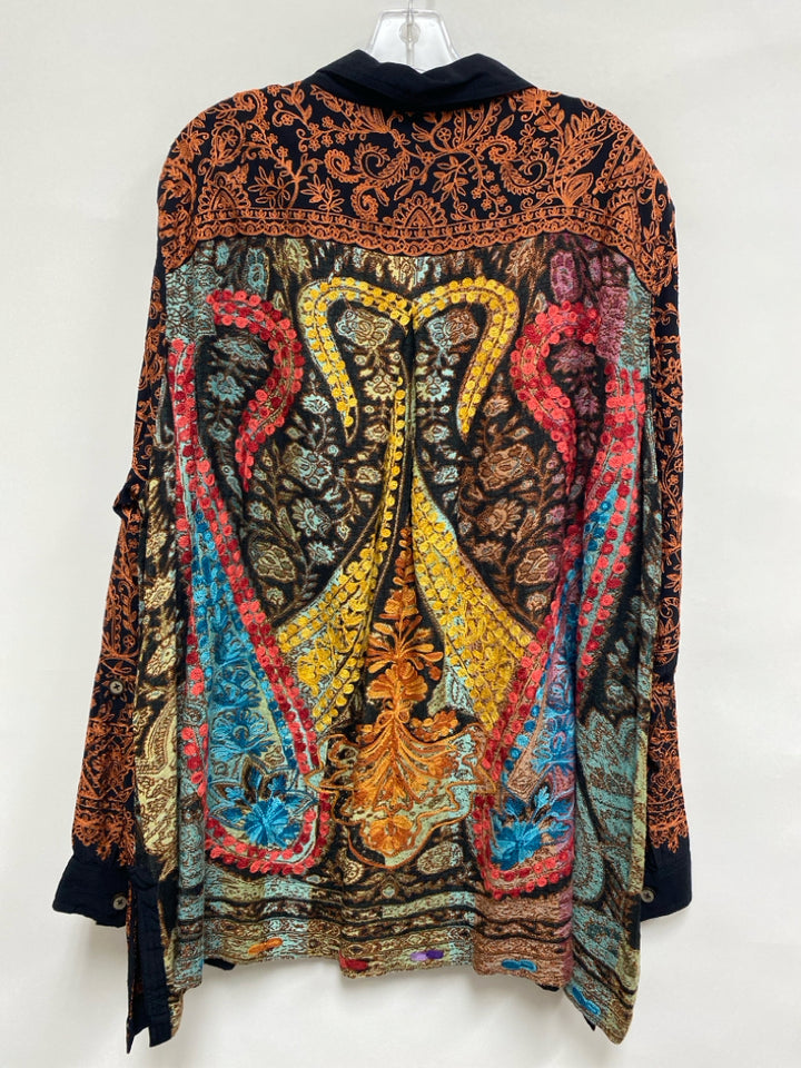 JOHN MARK  SIZE  3X Black Terra Cotta Floral Embroidered Plus Size Top