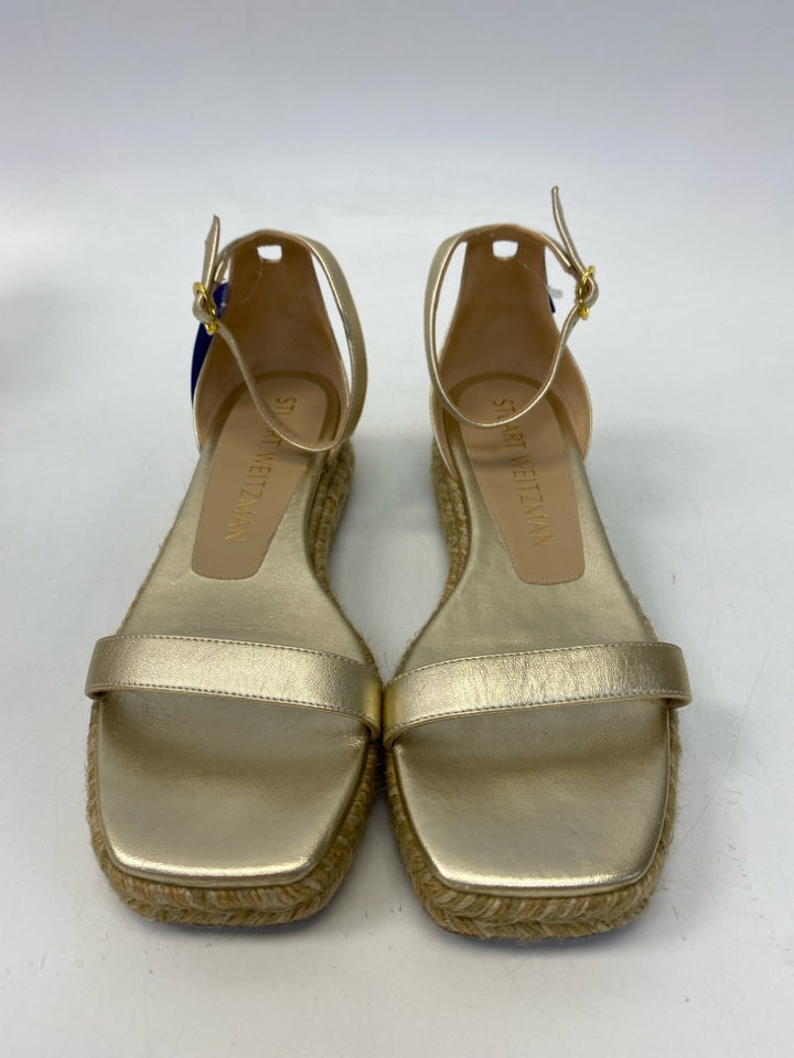 Stuart Weitzman  Size 8 Gold Sandals