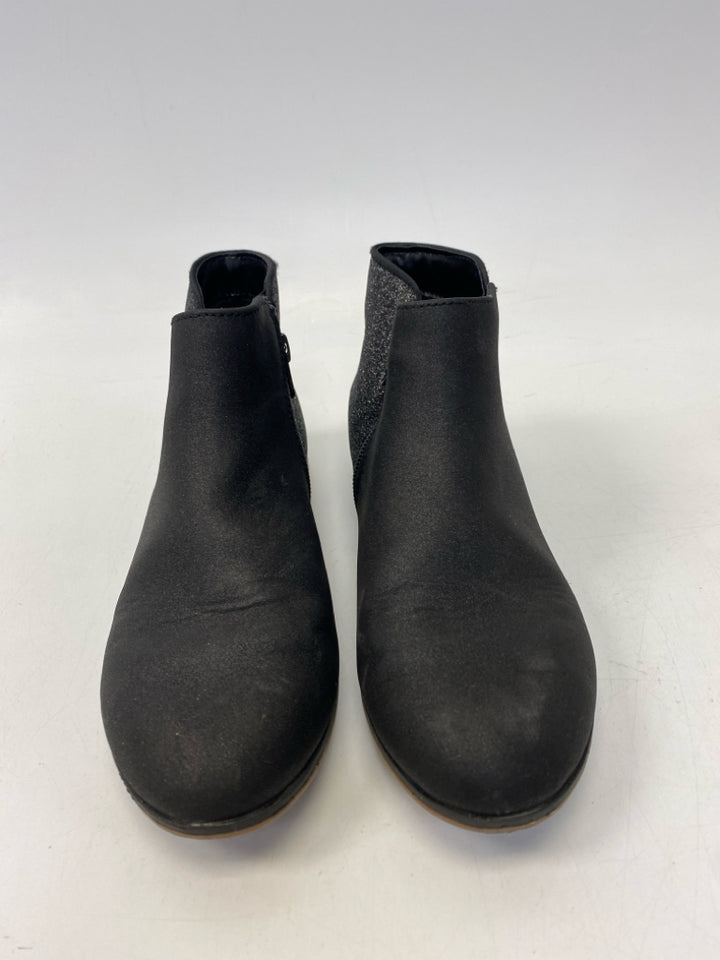 Cat &amp; Jack SIZE 4 Black Girl&