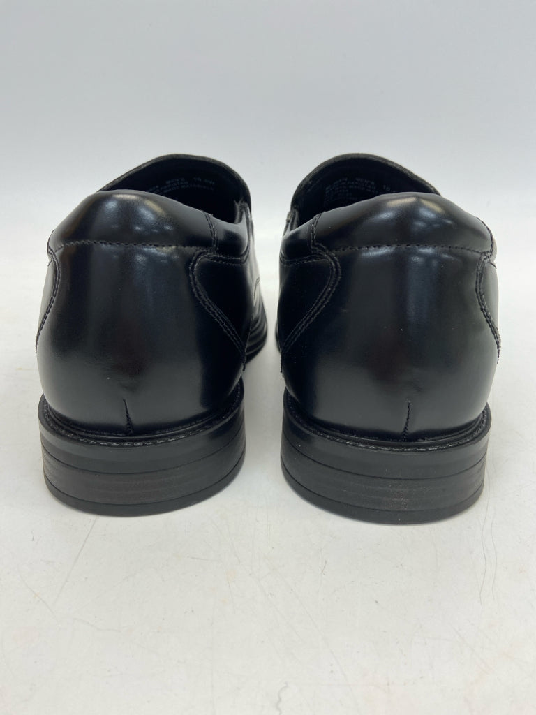 NWOT Dockers Size 10.5 Black Men&