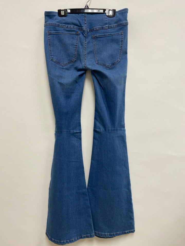 We The Free Size 26 Light Blue Pull-on Ladies Jeans