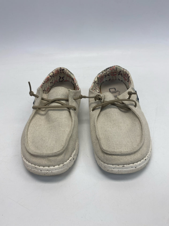 Hey Dude  Size 8 Tan Brown Star(s) Flats