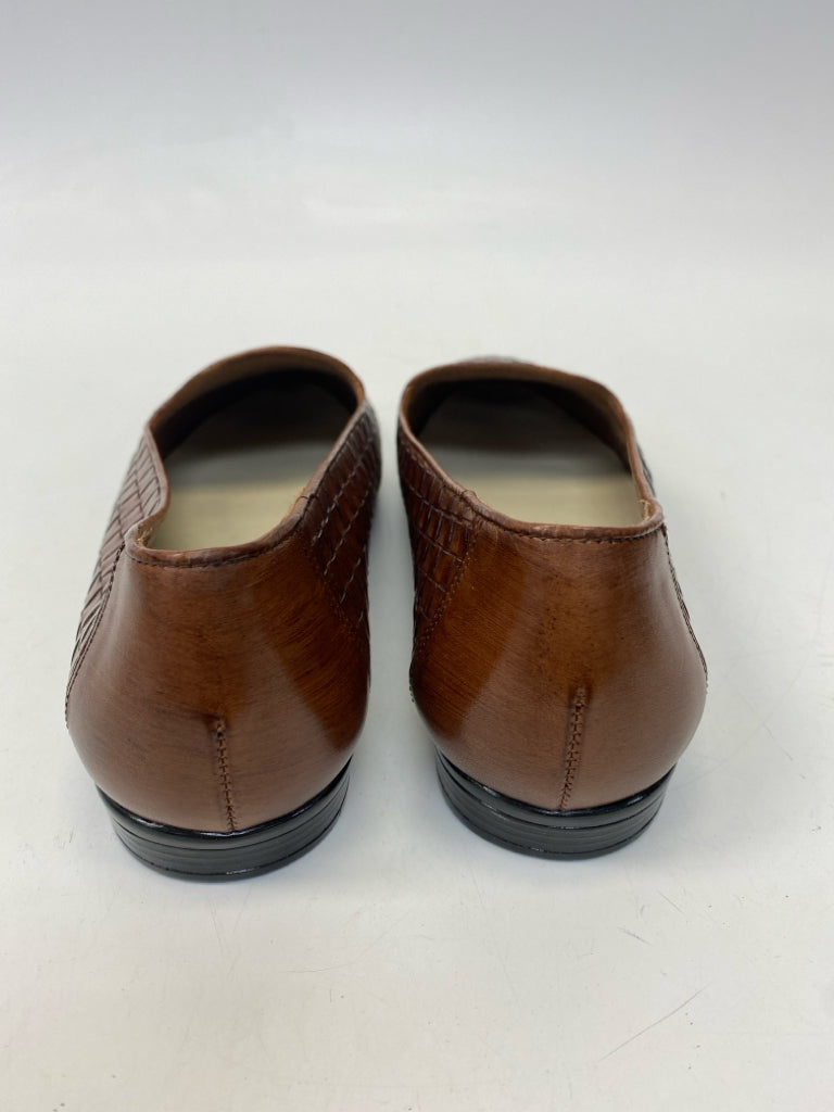 NWOT Trotters  Size 9WW  Brown Woven Flats  **EXTRA WIDE**