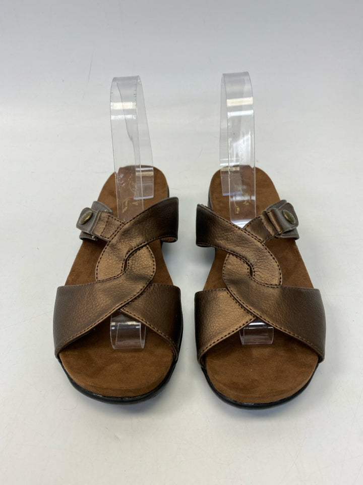 Easy Street  Size 8.5N  Dark Bronze Sandals  **NARROW**