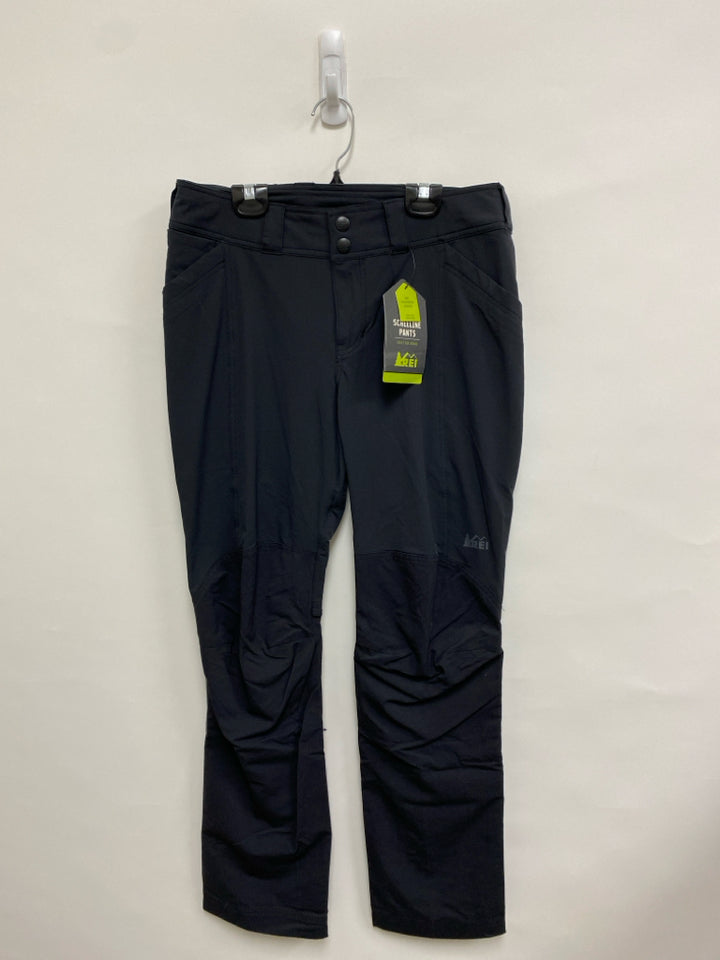 NWT REI Size 8 Black Ladies Pants