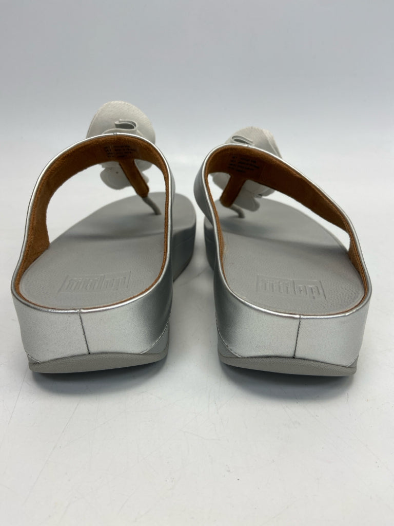 NWOT Fit Flop  Size 9 Silver Sandals