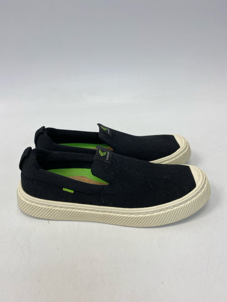 Cariuma US Shoe Size 6.5 Black Sneakers