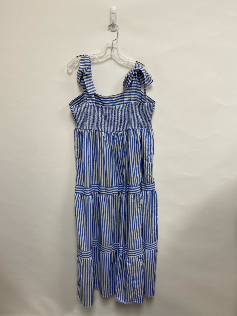SIZE  16 White Blue Striped Sleeveless Plus Size Dress