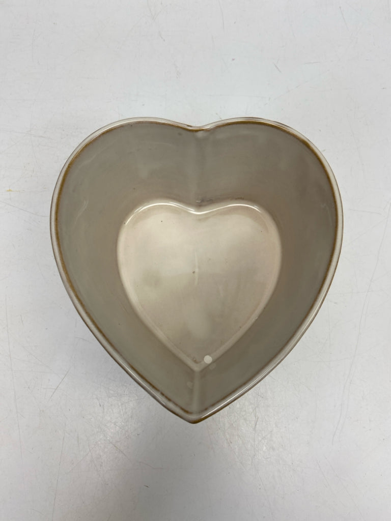 Cream Ceramic Bowl(s)