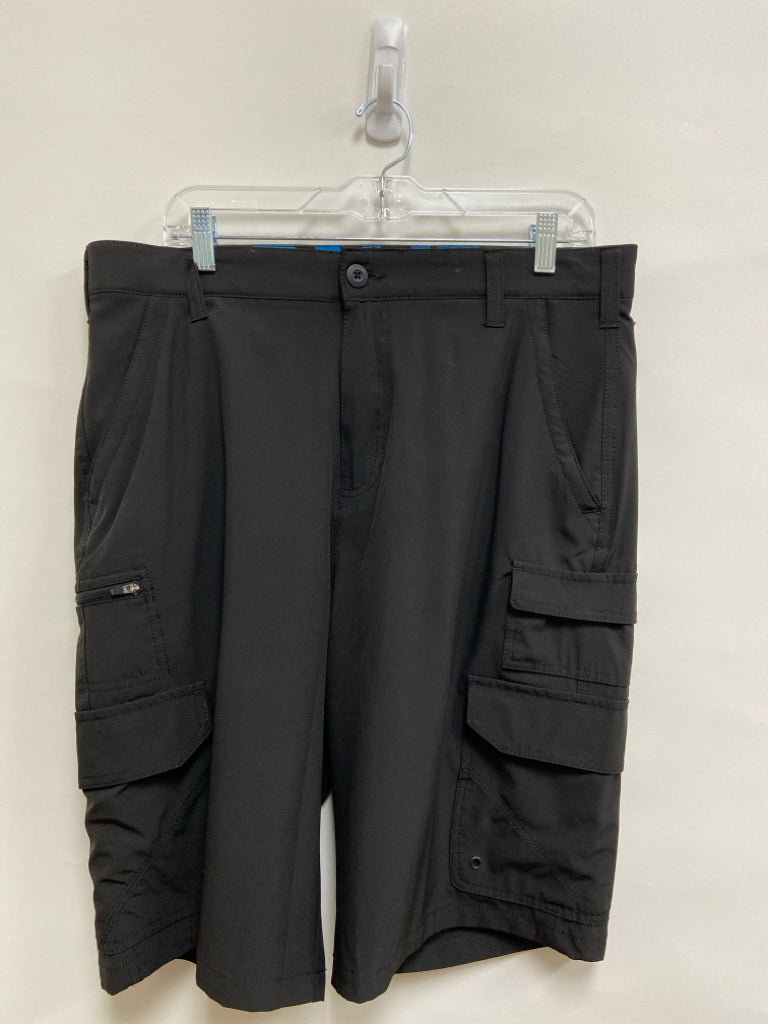 Iron Co. Size 34 Black Cargo Men&