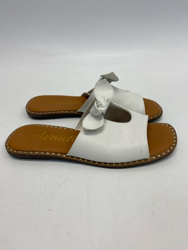 Size 40 White Knotted Sandals