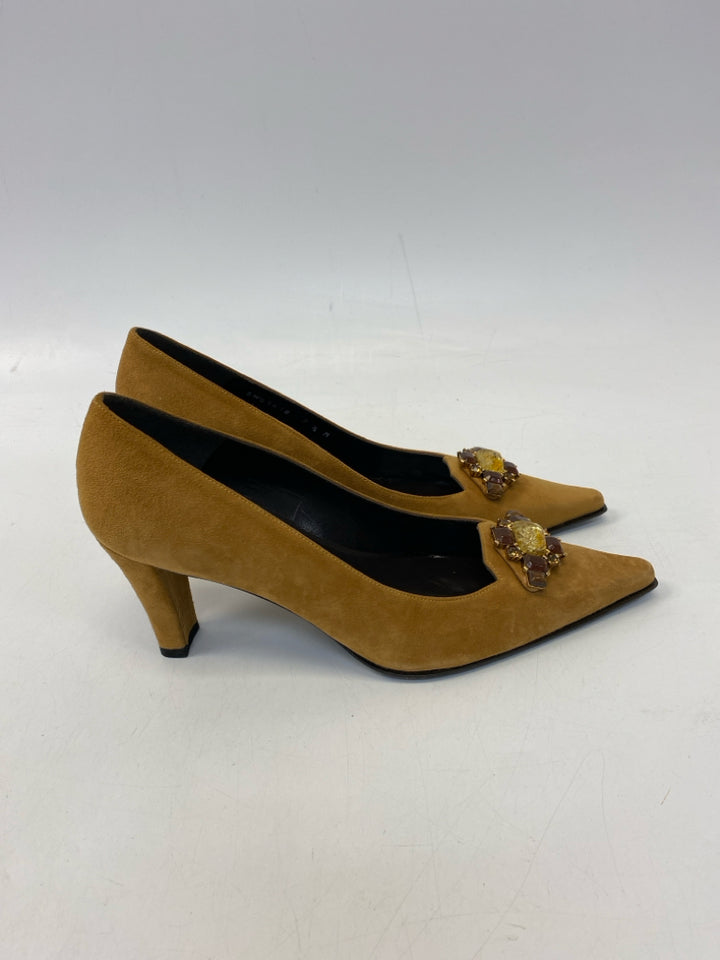 NWOT Stuart Weitzman US Shoe Size 7.5 Camel Jeweled Suede Heels