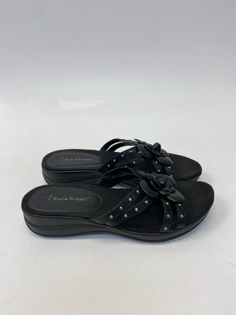 NWOT Bare Traps  Size 8.5 Black Sandals