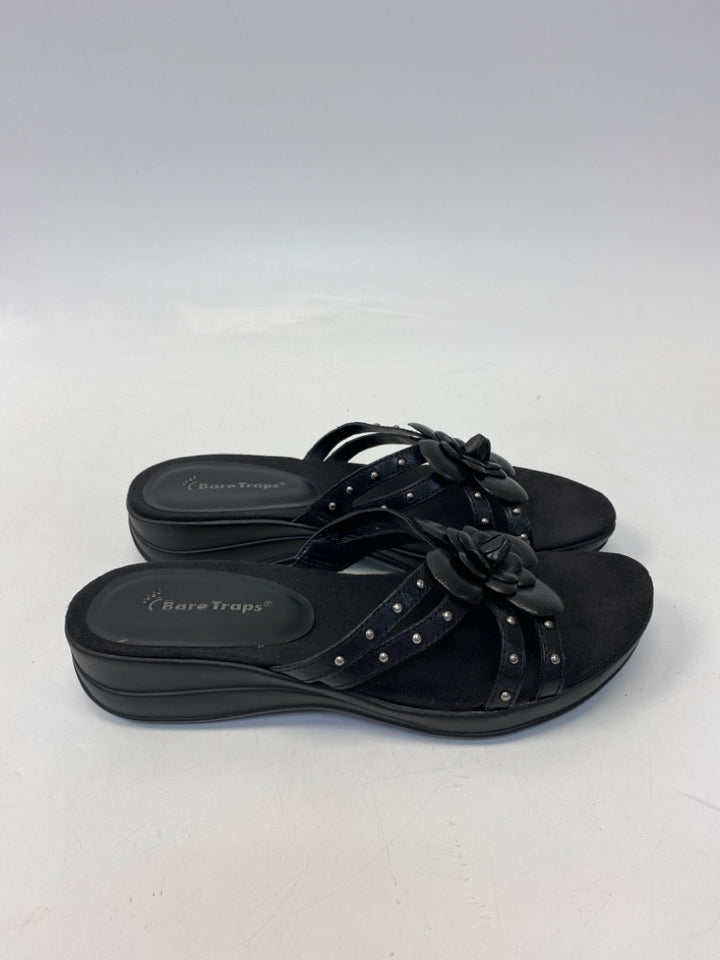 NWOT Bare Traps  Size 8.5 Black Sandals
