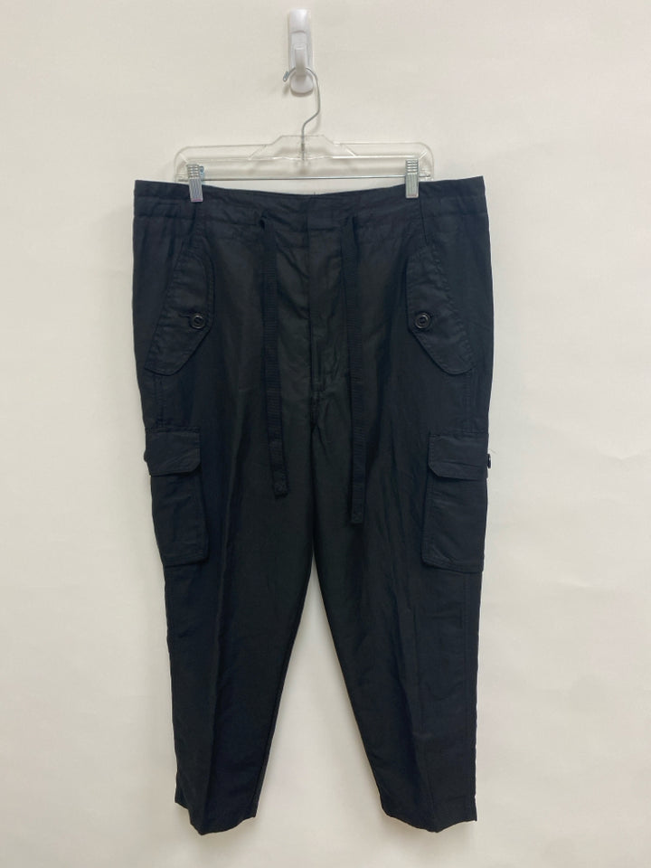 VINCE. Size L Black Ladies Pants