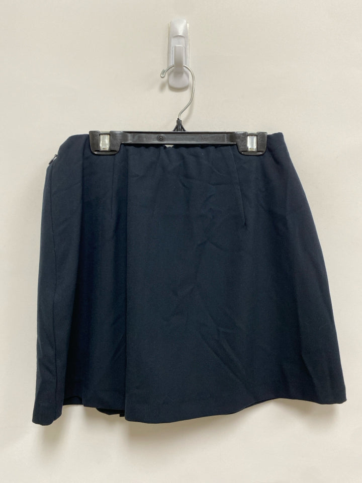 NWT Abercrombie &amp; Fitch Size S Navy Ladies Skort