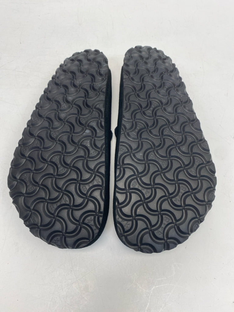 NWOT Birkenstock EU Shoe Size 39 US Shoe Size 8 Black Clogs