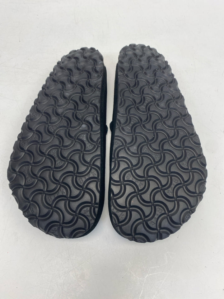 NWOT Birkenstock EU Shoe Size 39 US Shoe Size 8 Black Clogs