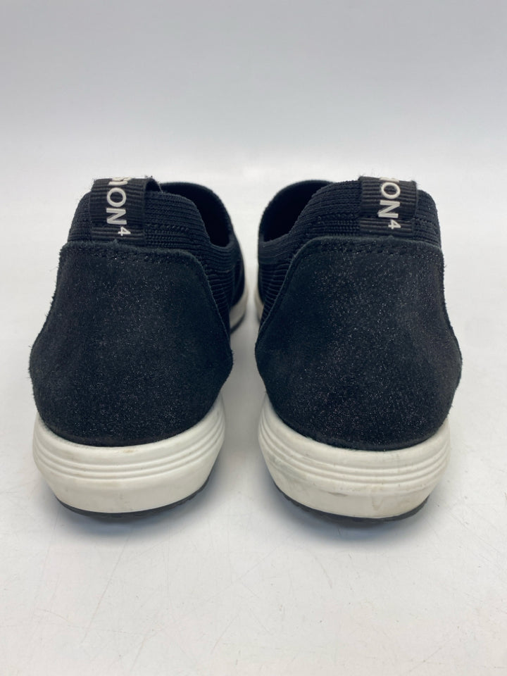 Size 5 Black Knit Sneakers