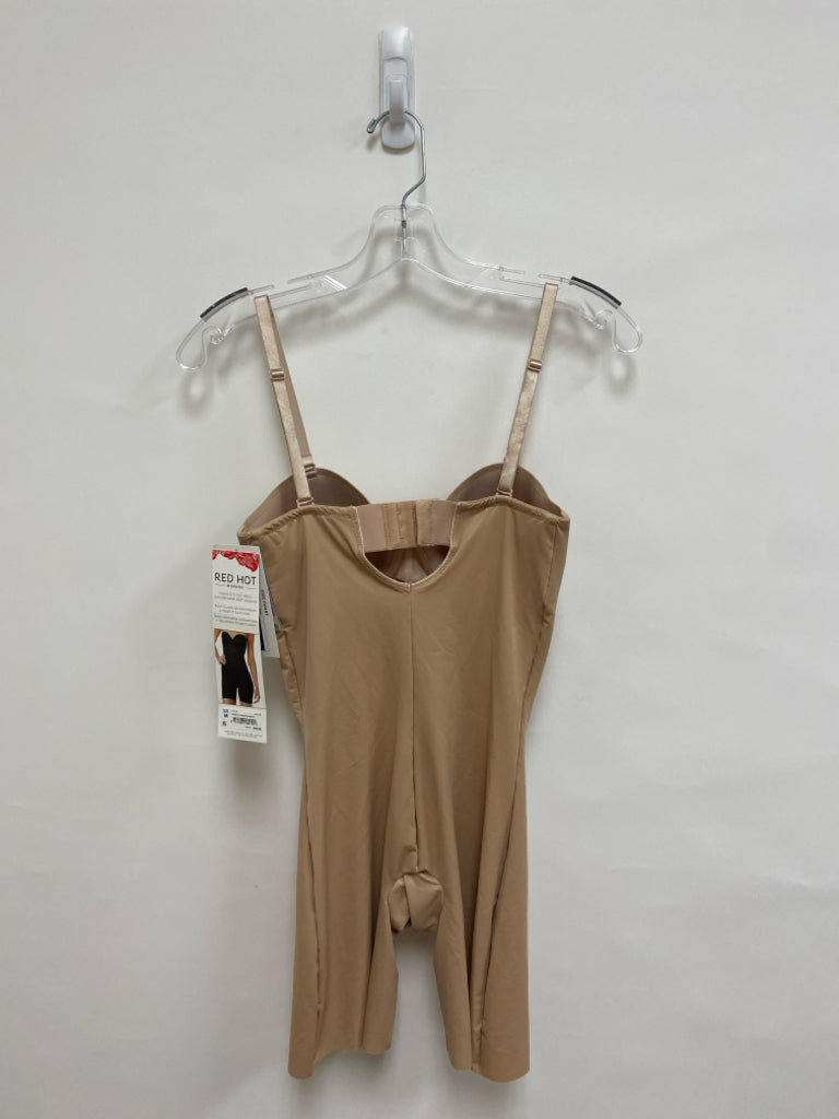 NWT Spanx Size M Tan Strapless Ladies Misc. Lingerie