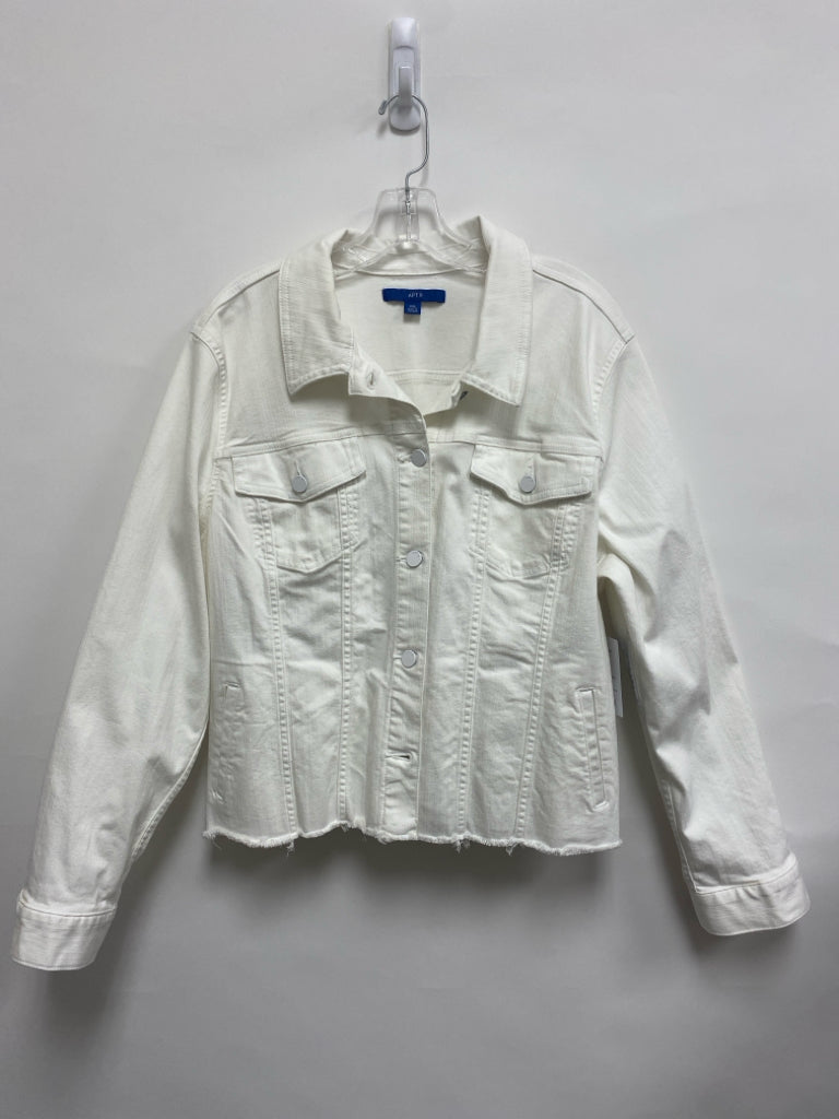 NWT Apt. 9  SIZE  XXL White Denim Button Up Plus Size Jacket