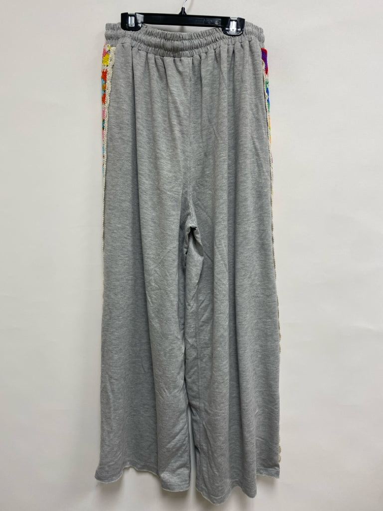 Size M Gray Multi Color Crochet Ladies Pants