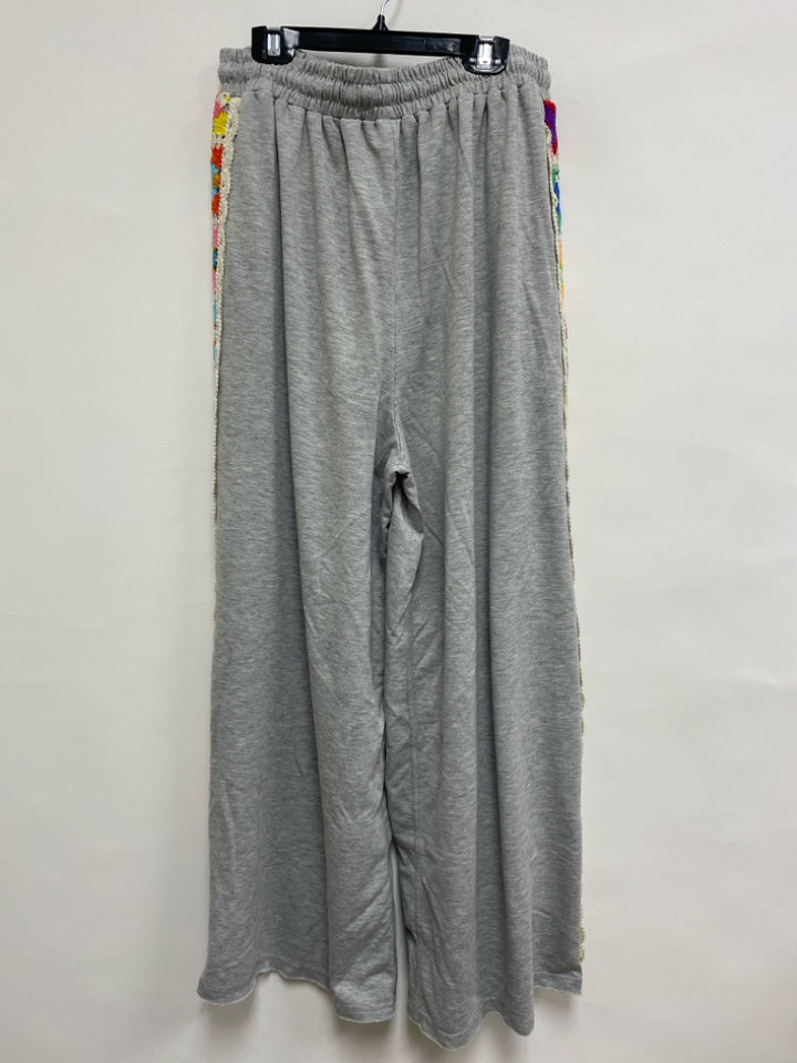 Size M Gray Multi Color Crochet Ladies Pants