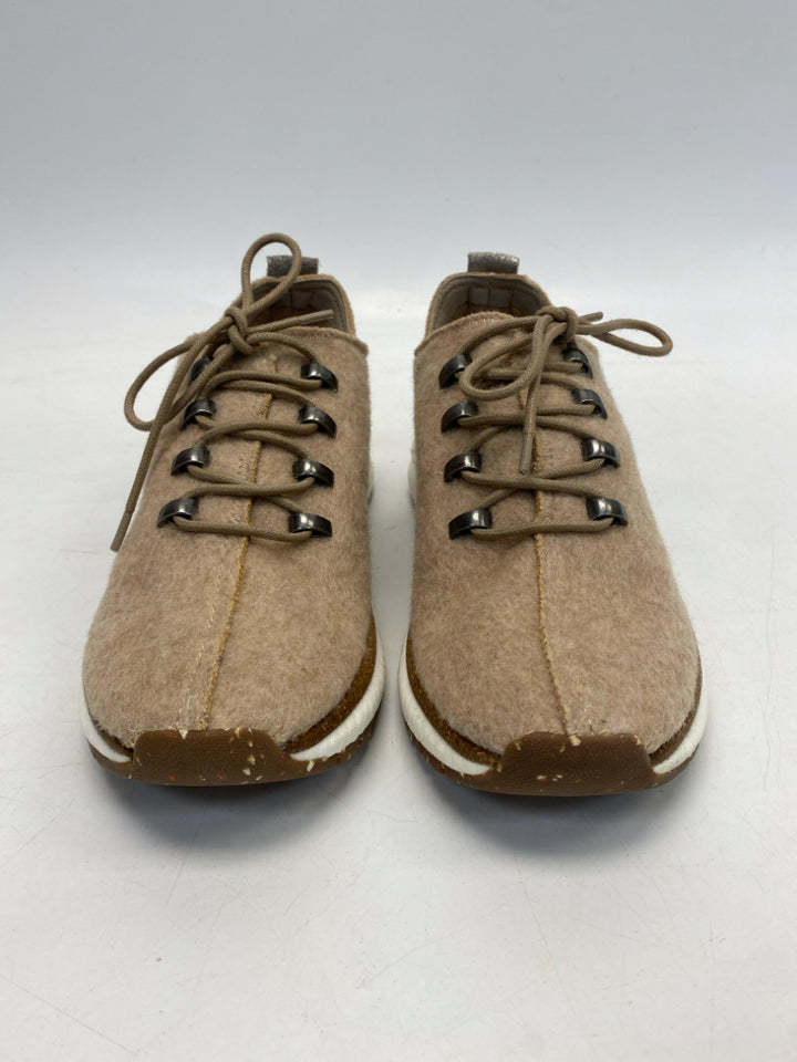 NWOT OTBT US Shoe Size 9.5 Brown Lace-up Sneakers