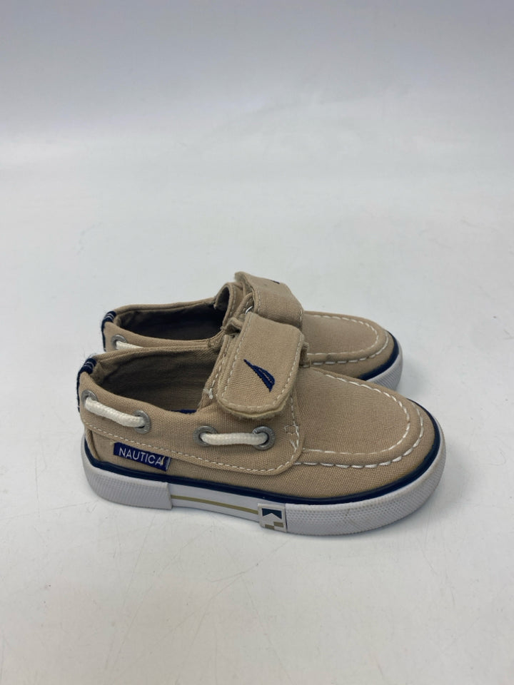 Cat &amp; Jack SIZE 5 Brown Boy&