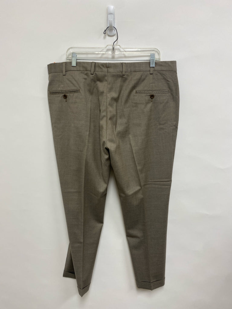 Brooks Brothers Size 40 Taupe Men&