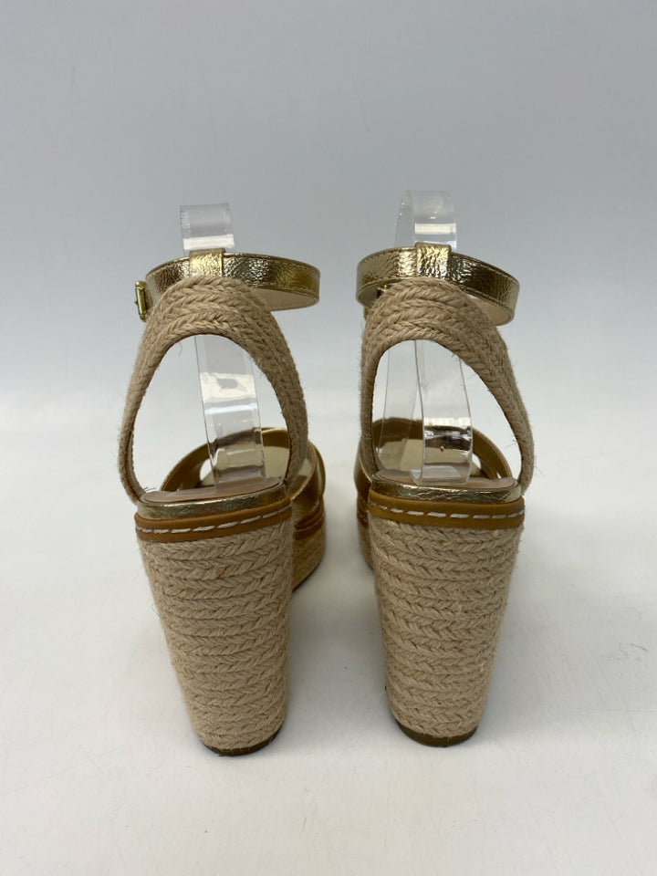 Soda  Size 10 Gold Crisscross Metallic Sandals
