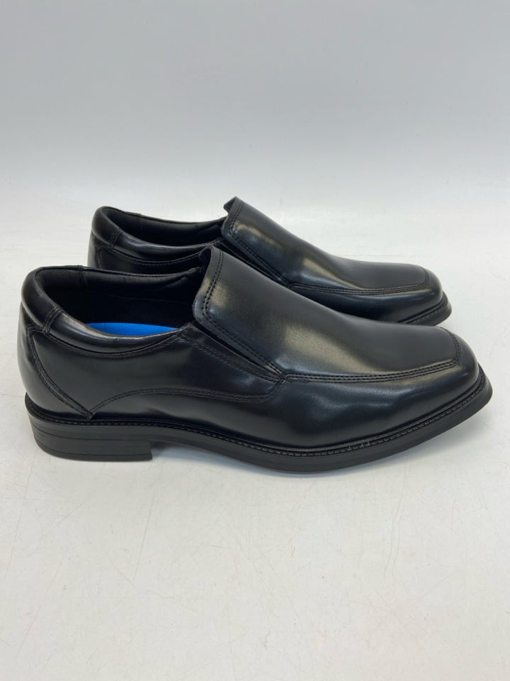 NWOT Dockers Size 10.5 Black Men&