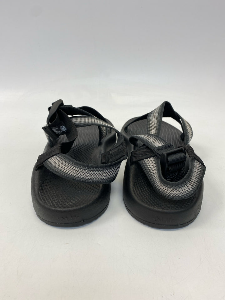 NWOT Chaco Size 11 Black Gray Criss-Cross Men&