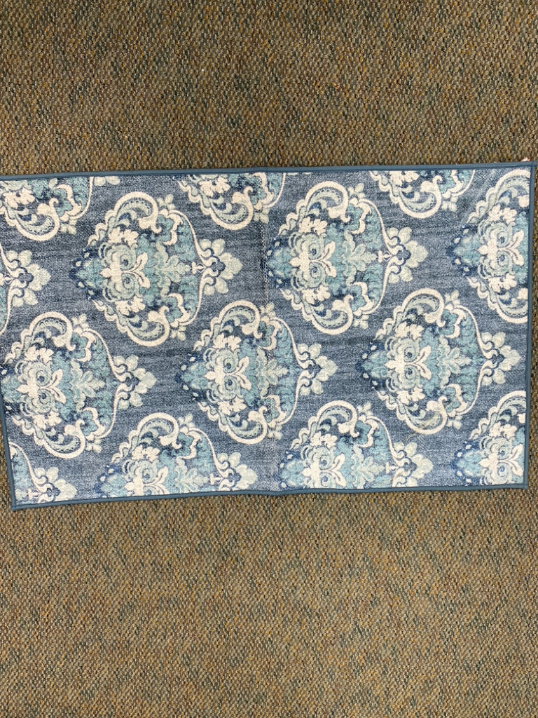 Blue/White Turquoise Floral Rug