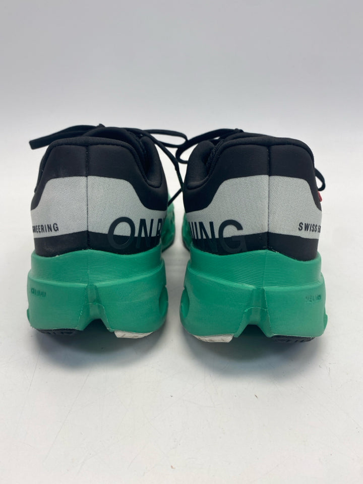 On Cloud  Size 7.5 Green Lace-up Sneakers