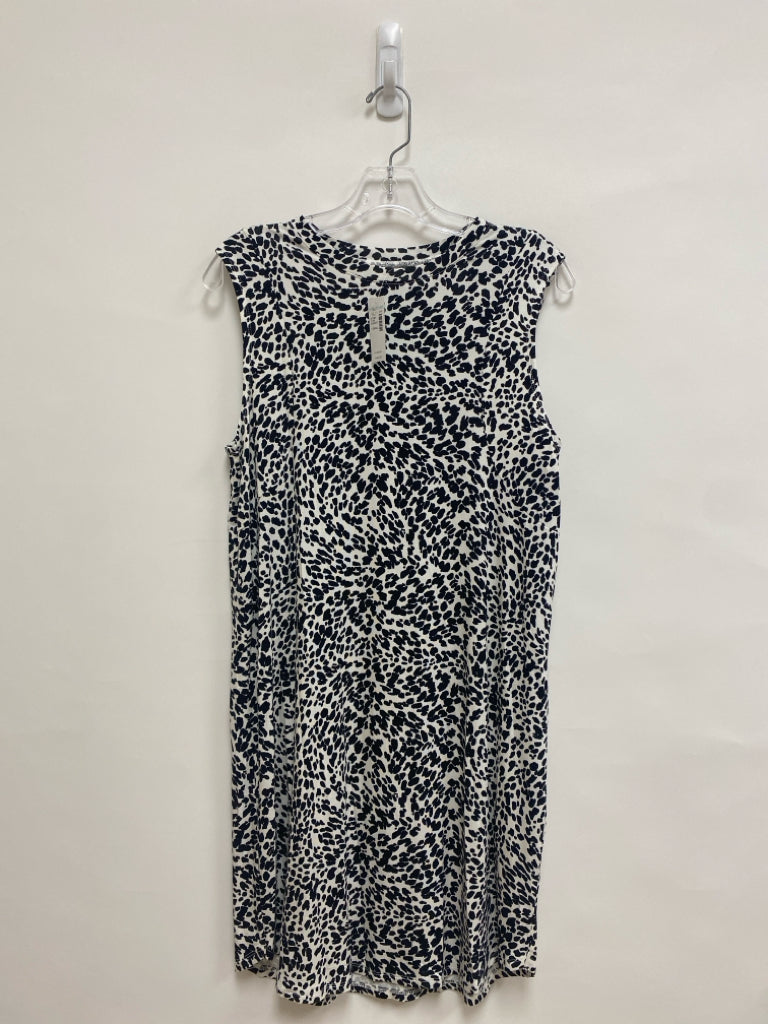 NWT maurices Size XS White Black Animal Print Sleeveless Ladies Dress