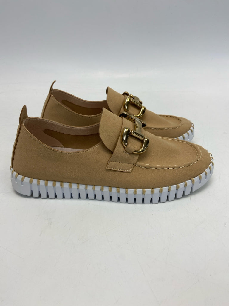 Ilse Jacobsen Hornbaek EU Shoe Size 37 Cream Flats