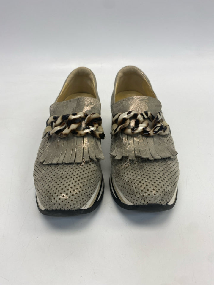 SOFTWAVES  Size 37 Tan Gold Perforated Metallic Sneakers