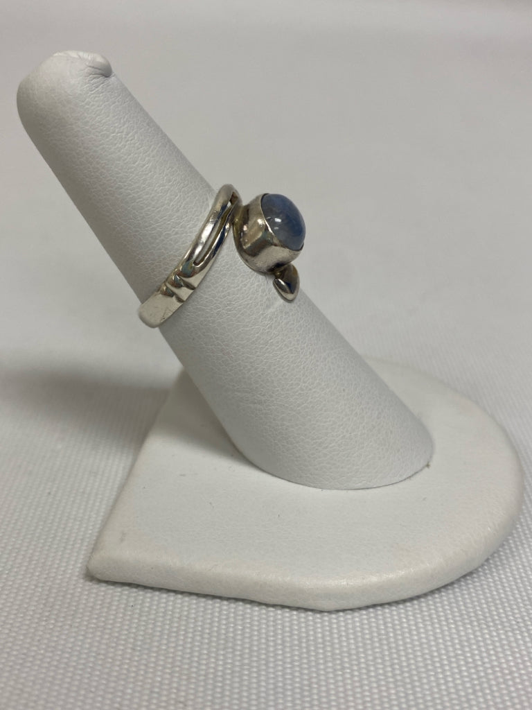 Silver Blue Oval(s) Ring