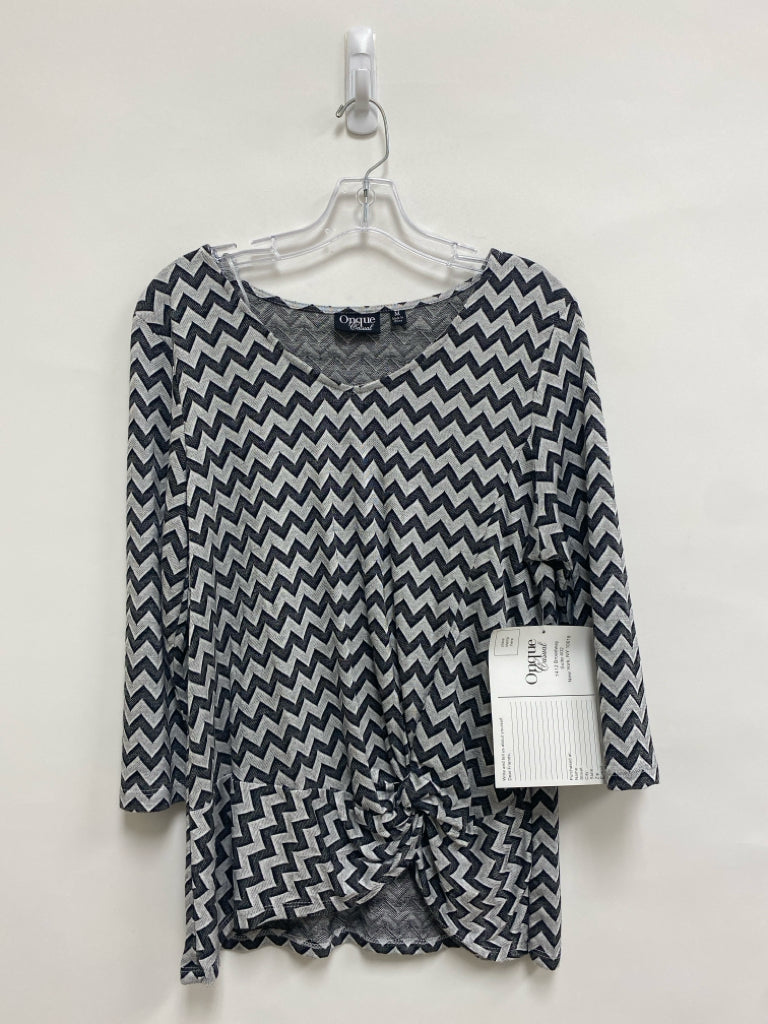 NWT Onque Size M Gray Black Zig Zag Ladies Top