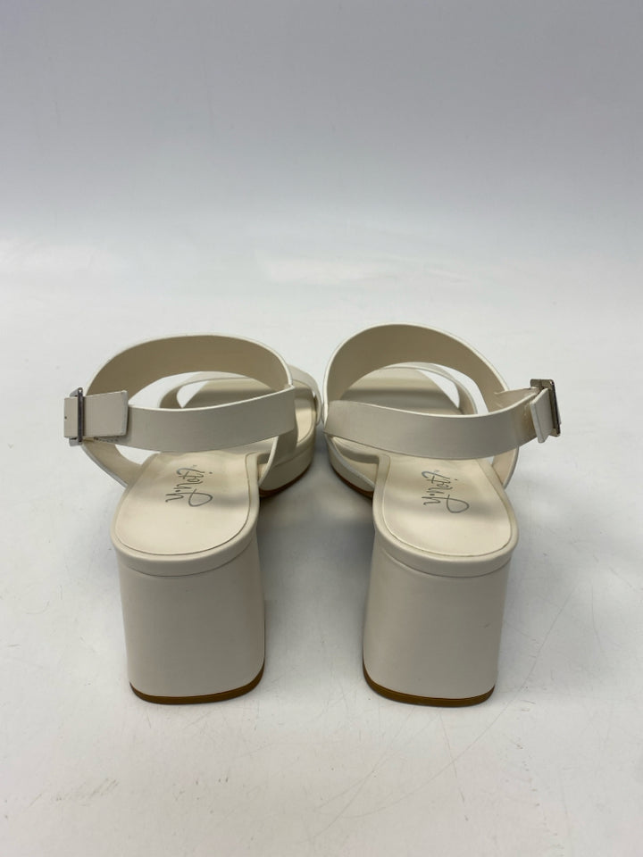 NWOT  Size 7.5 Cream Sandals