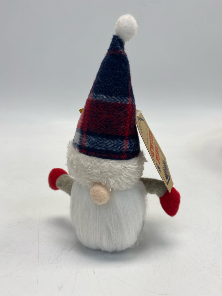NWT Gray White/Blue Stuffed Ornaments