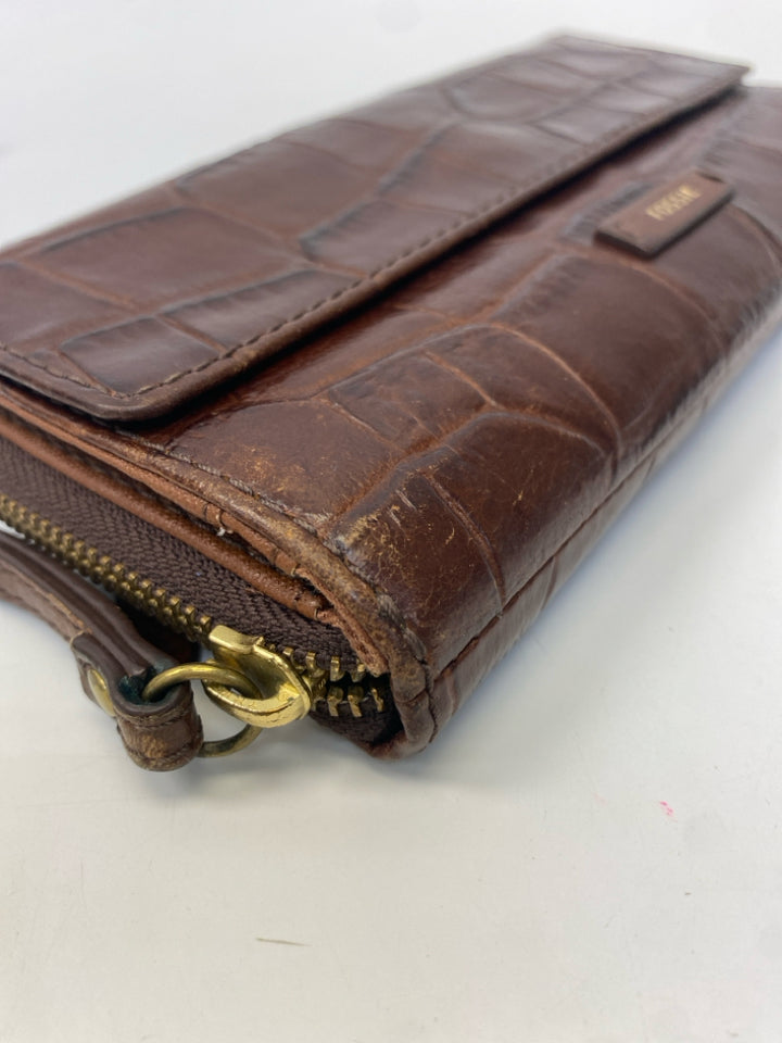 Fossil Brown Wristlet