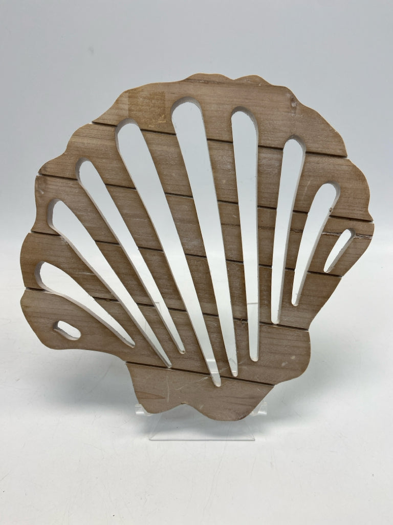 Natural Cut-Out Wall Hanging